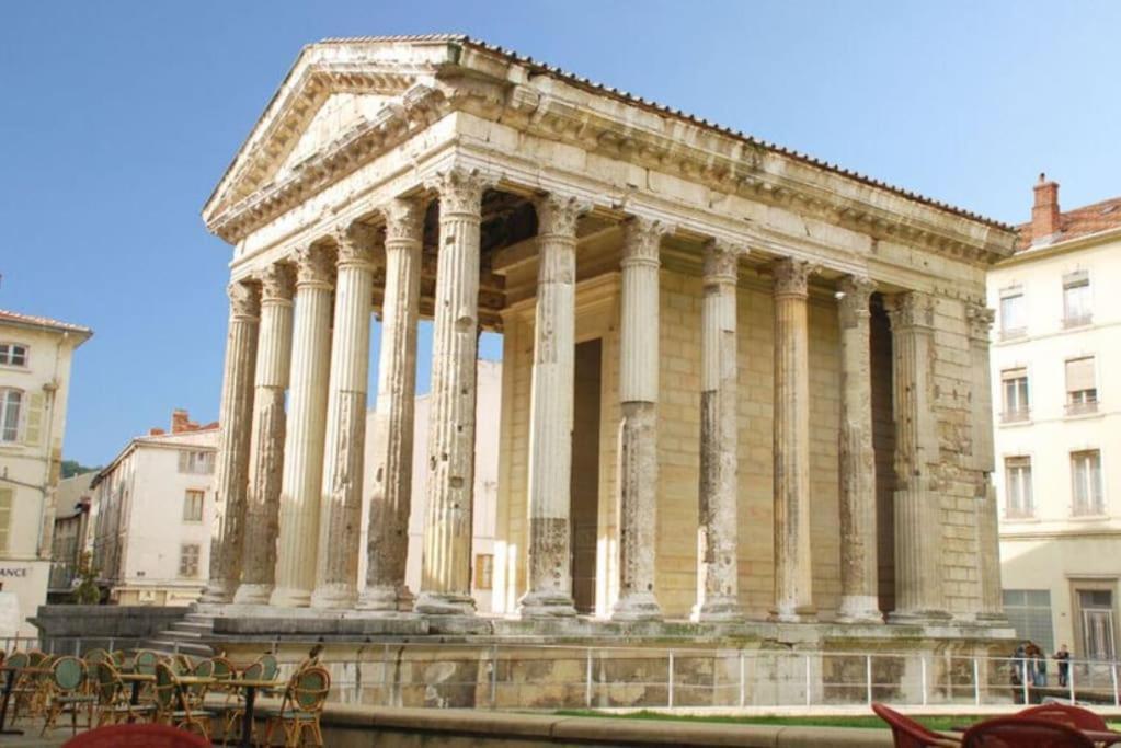 Les Loges De Bacchus L'Epicurieux Chonas-lʼAmballan Exterior foto